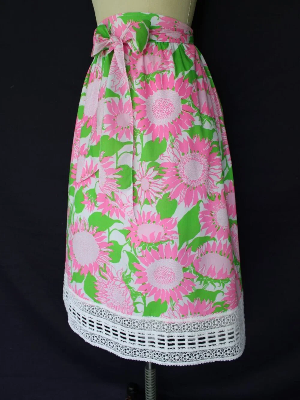 The Lilly Pulitzer vintage midi crochet lace dress skirt sunflowers pink green - Picture 3 of 10
